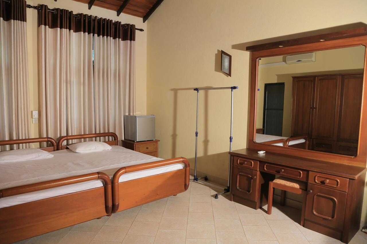 Tropical Villas Negombo Exterior photo
