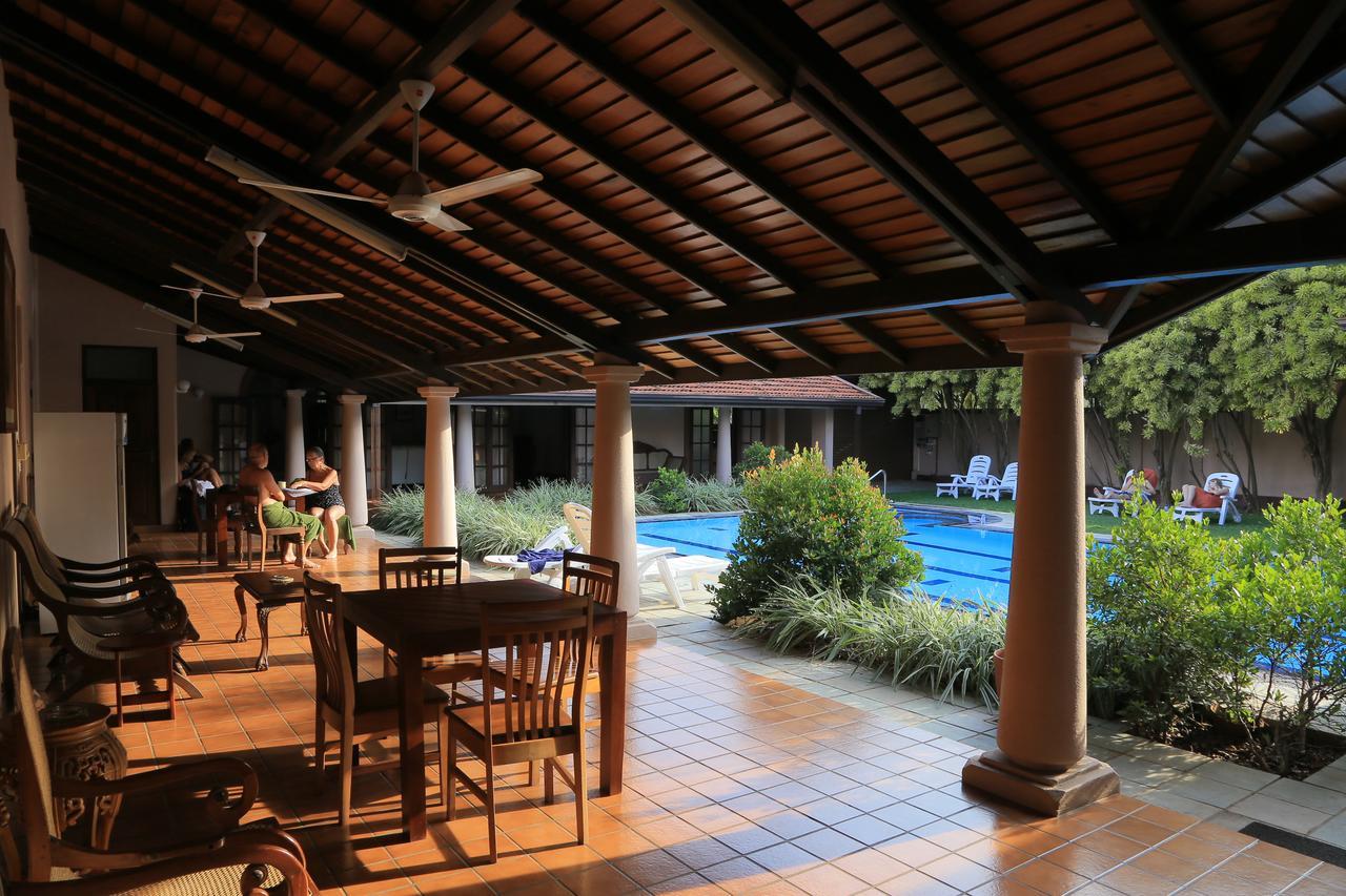 Tropical Villas Negombo Exterior photo