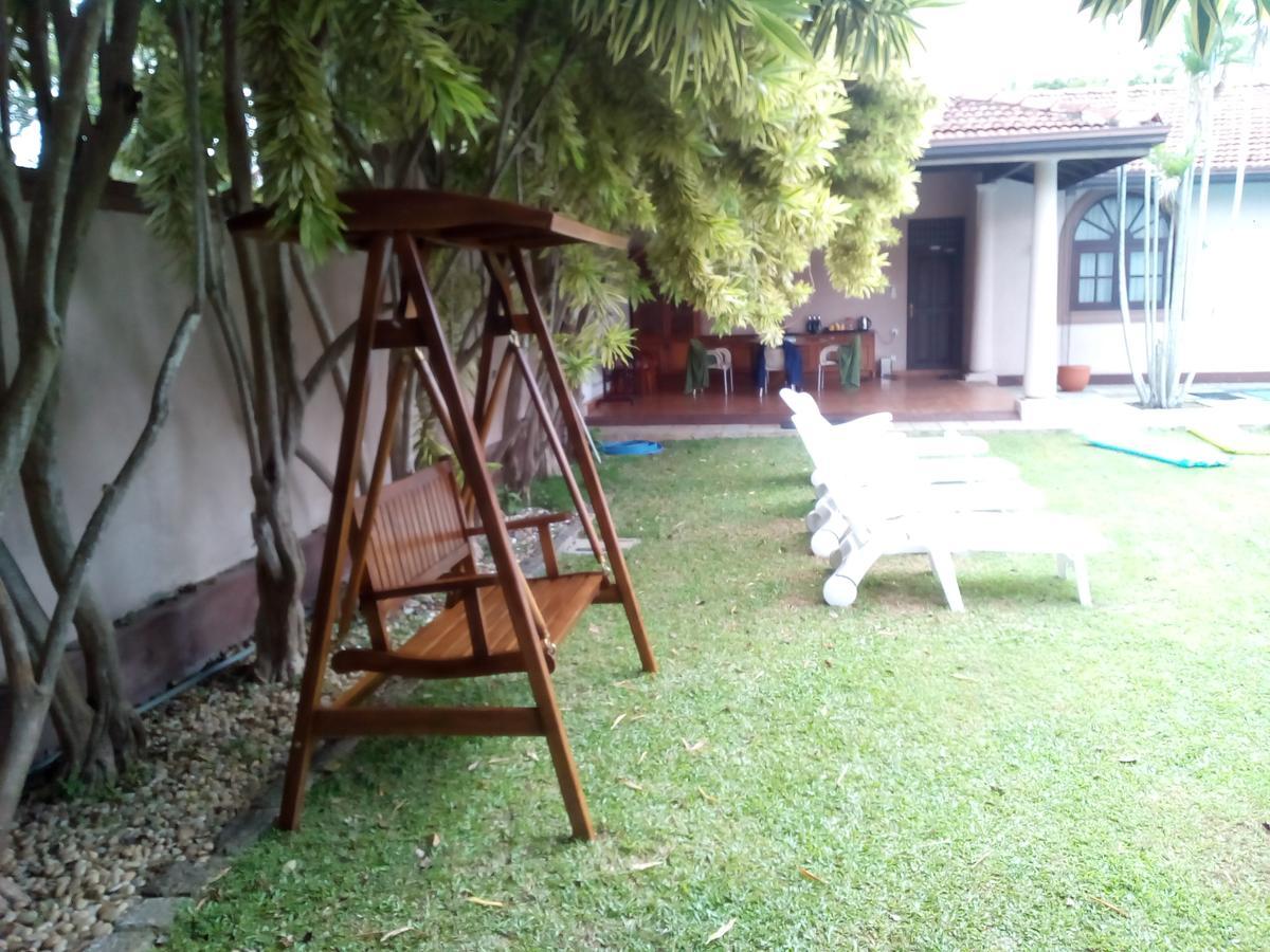 Tropical Villas Negombo Exterior photo