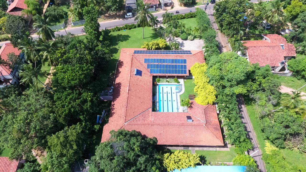 Tropical Villas Negombo Exterior photo