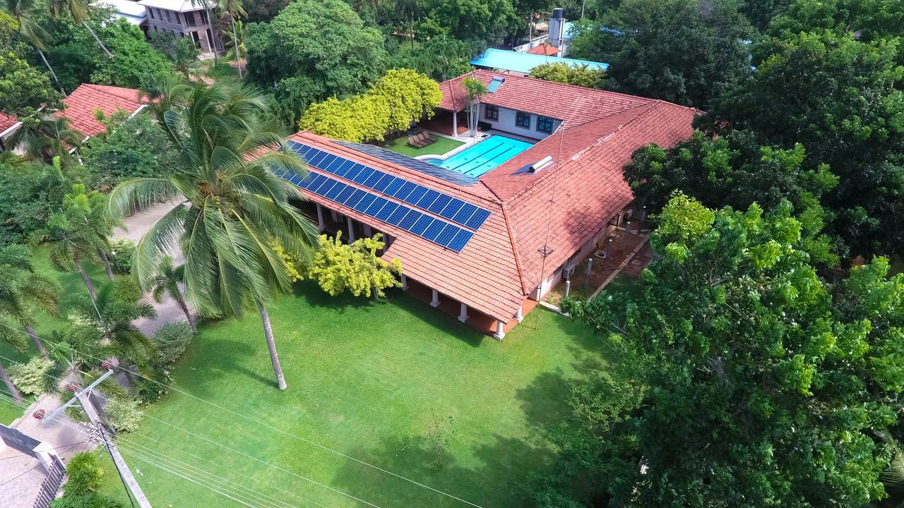Tropical Villas Negombo Exterior photo