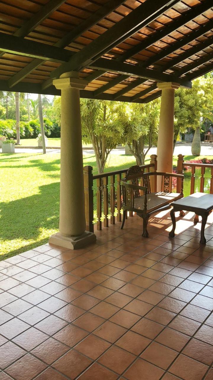 Tropical Villas Negombo Exterior photo