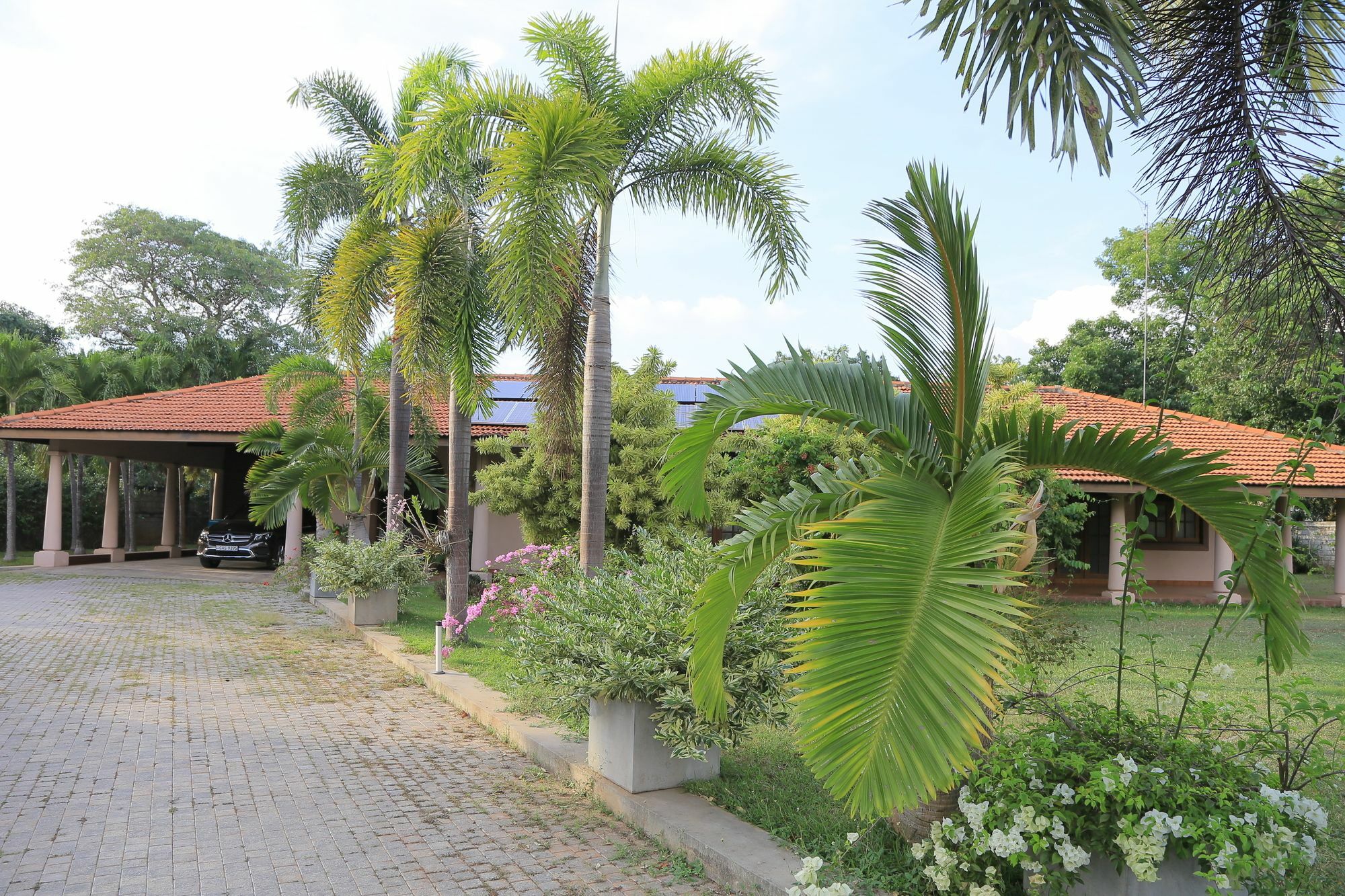 Tropical Villas Negombo Exterior photo